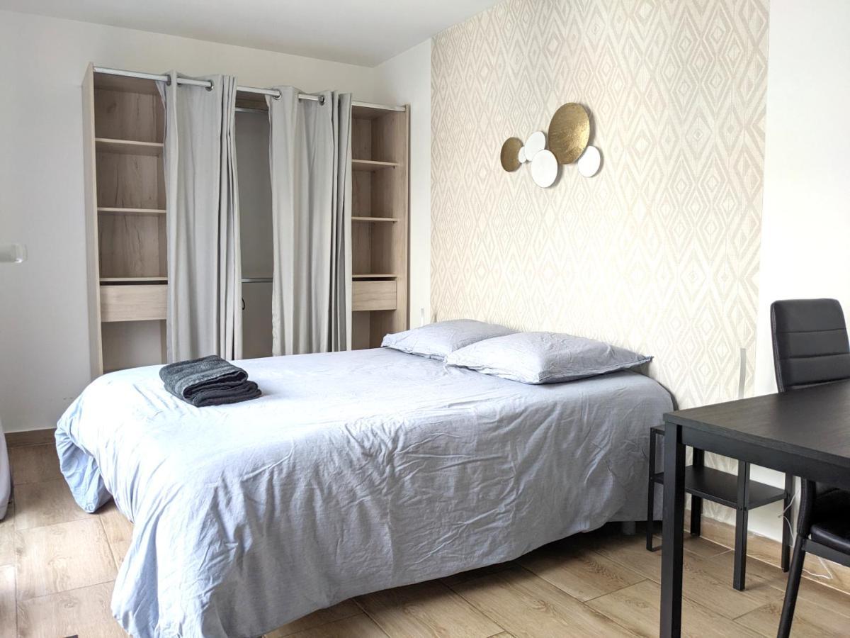Grande Maison Renovee A 7 Min Du Metro Romainville Kültér fotó
